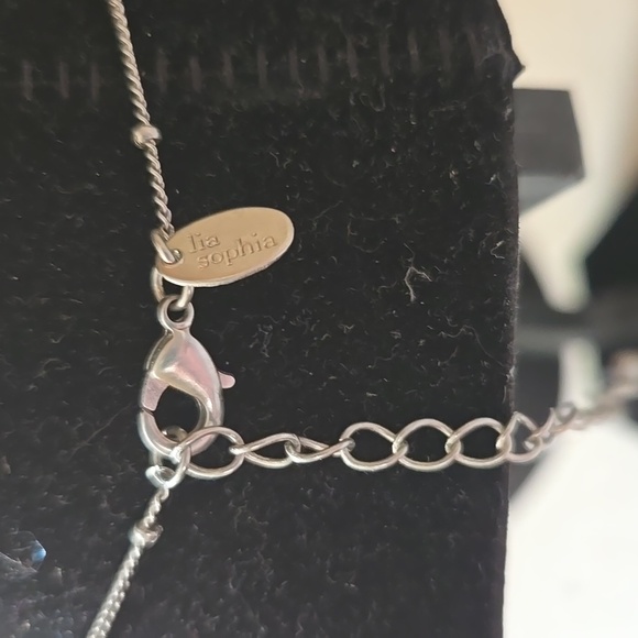 Leaf Pendant & Faux Turquoise Necklace - Picture 3 of 3